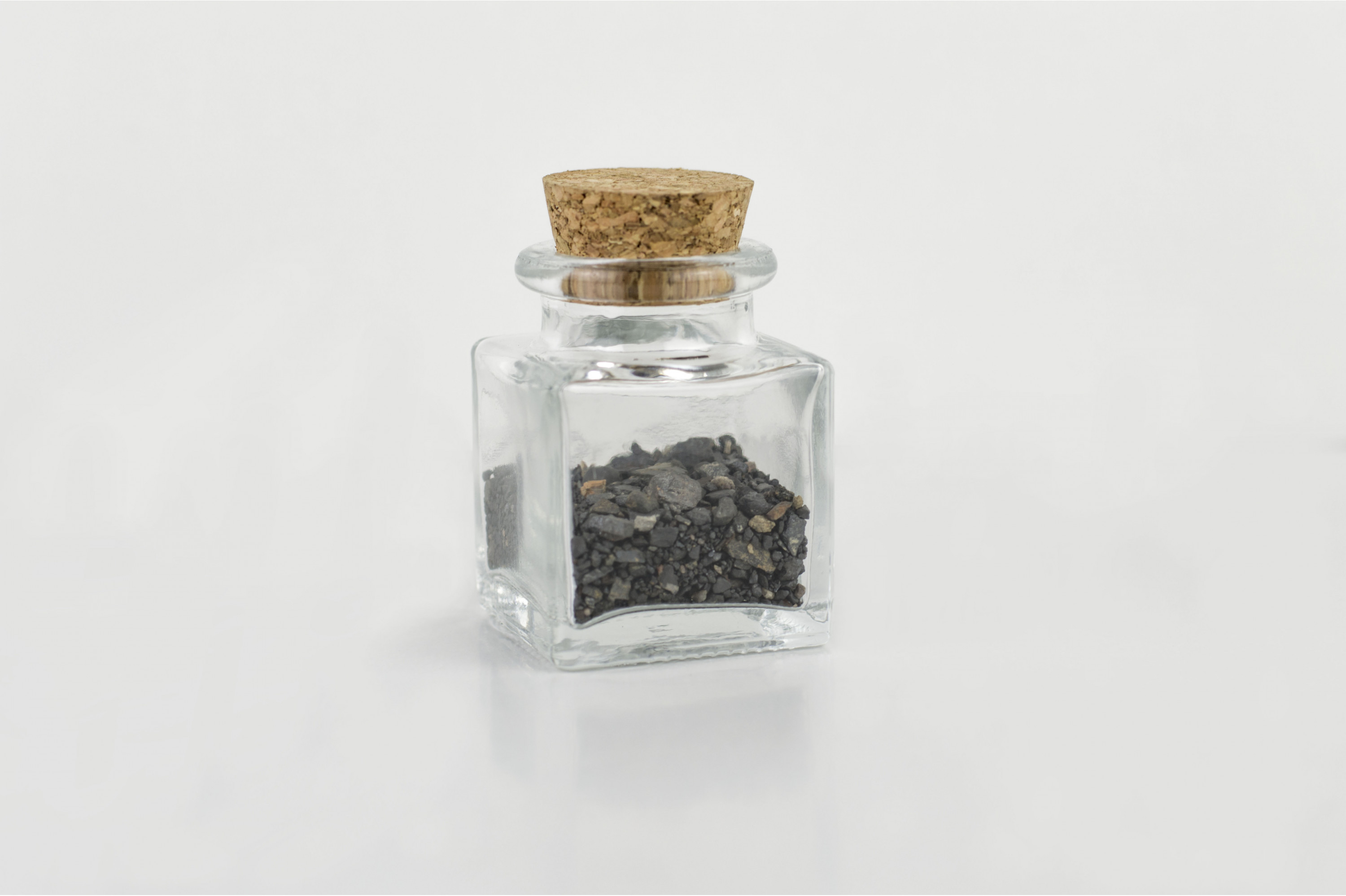 Tantalum 50 grams container 1